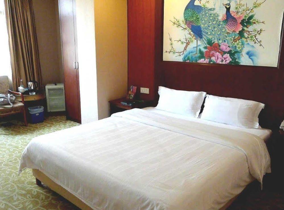 Shanshui Fashion Hotel Paifang Park Zhaoqing Esterno foto